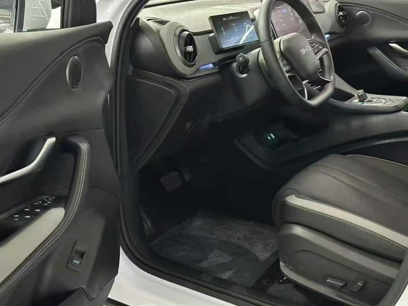 深圳25年比亚迪海狮4