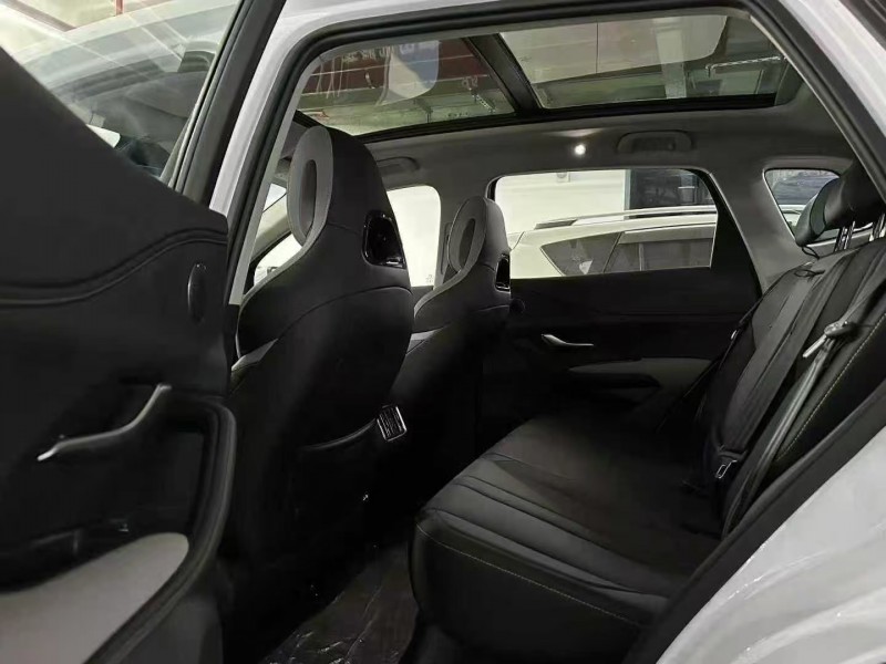 深圳25年比亚迪海狮6