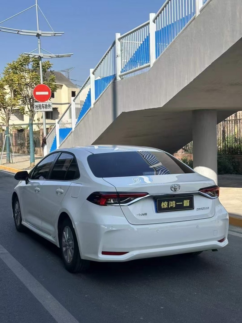 广州21年丰田卡罗拉4