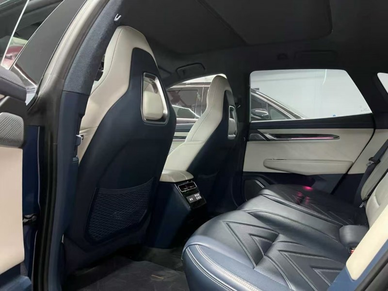 深圳23年极氪汽车0015