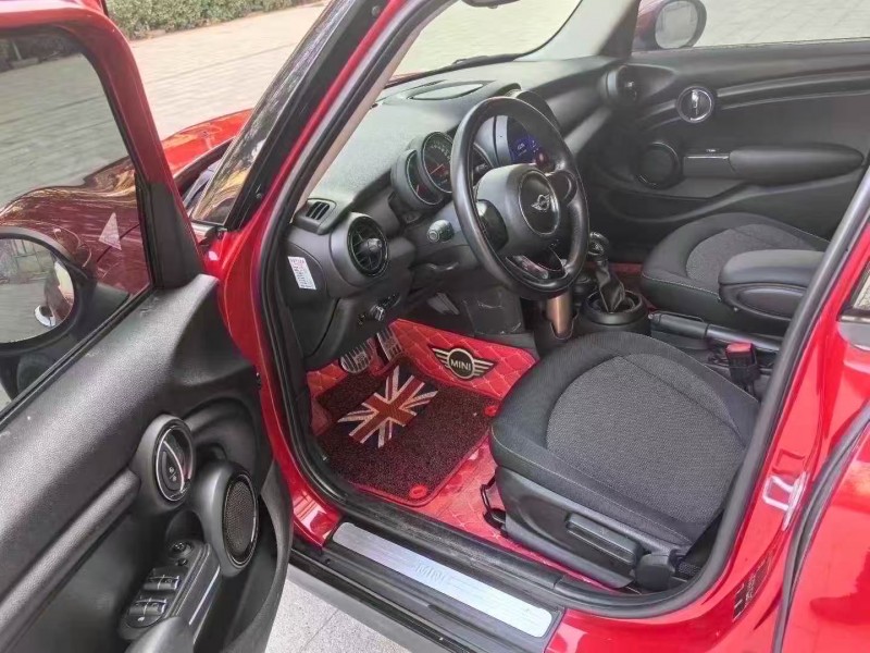 唐山17年宝马迷你5