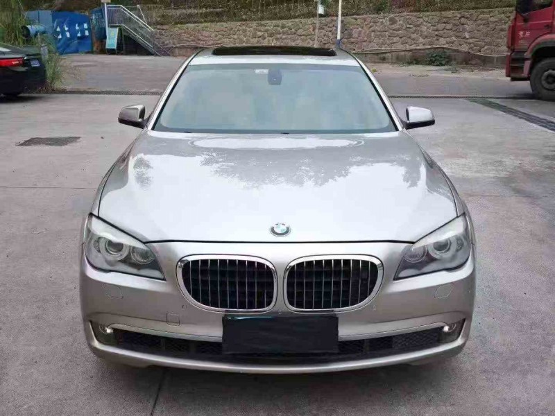 重庆12年宝马7系1