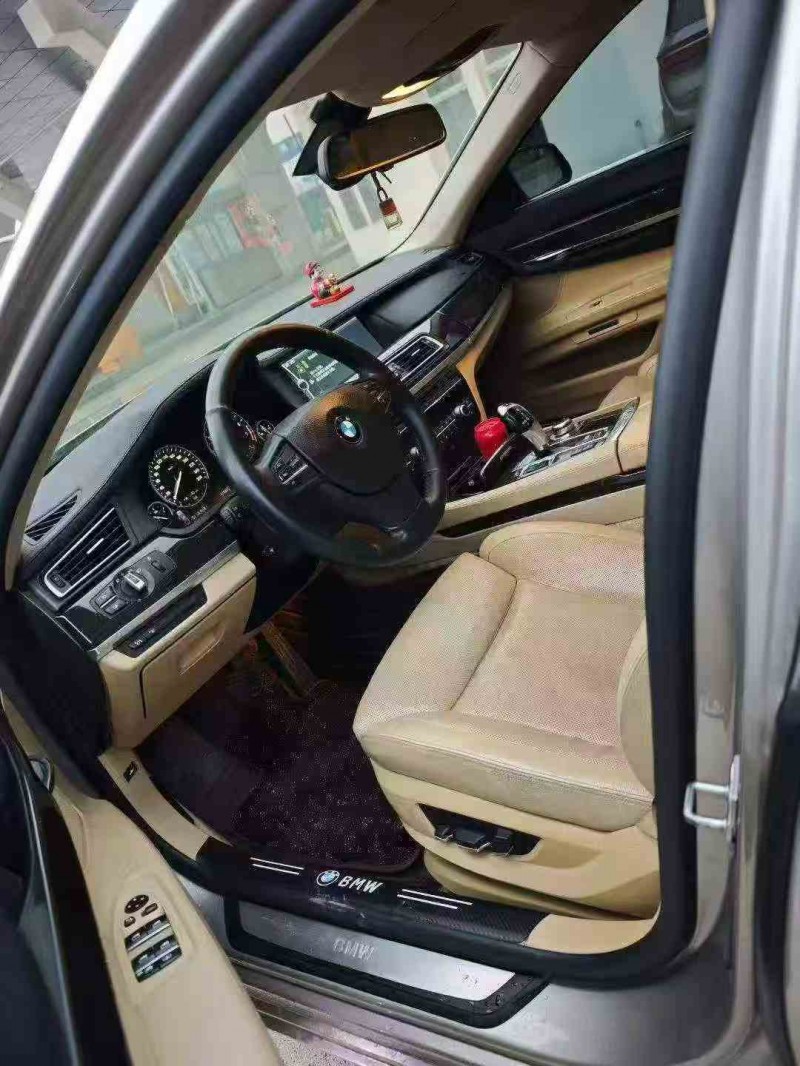 重庆12年宝马7系6