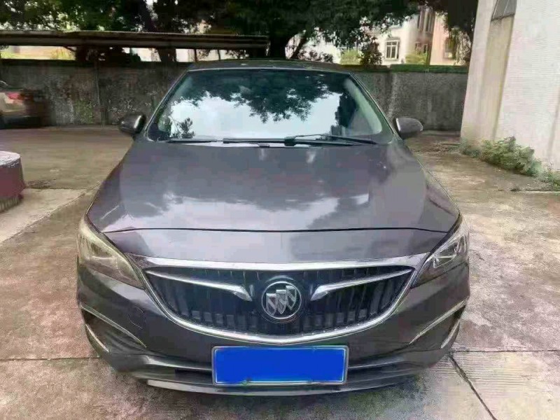 汕头18年别克威朗1