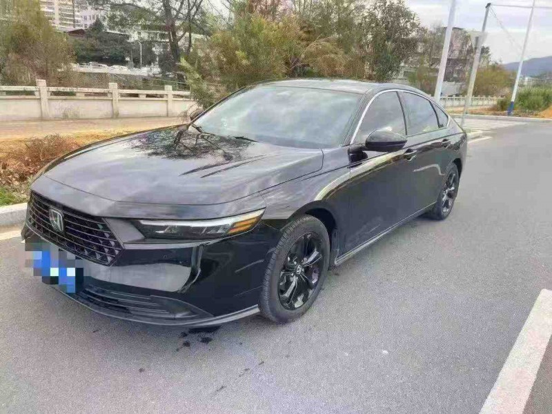 福州25年本田雅阁2