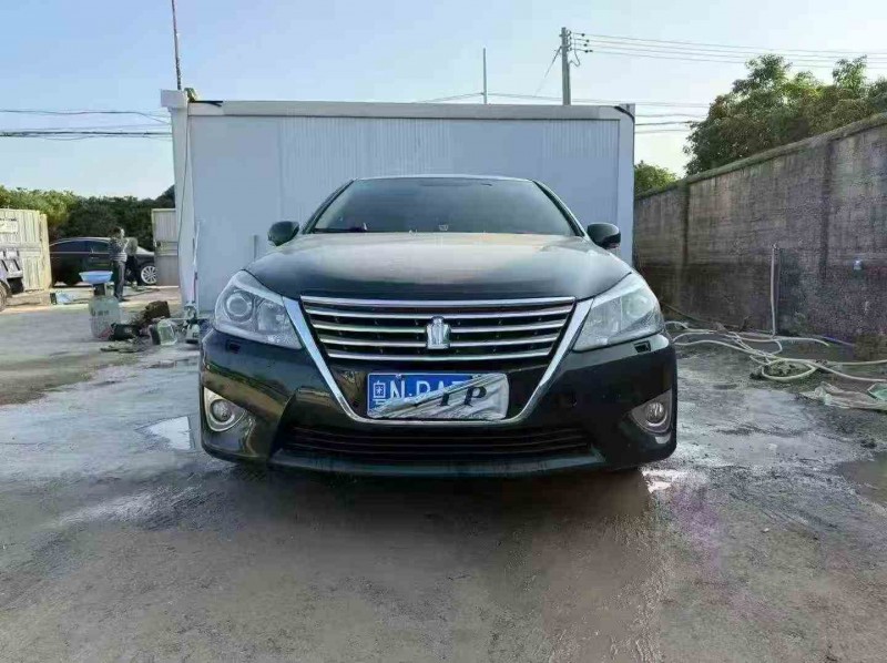 佛山13年丰田皇冠1