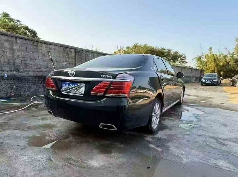 佛山13年丰田皇冠7