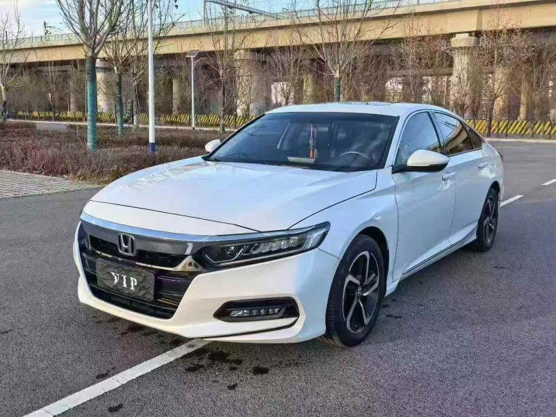 天津21年本田雅阁2