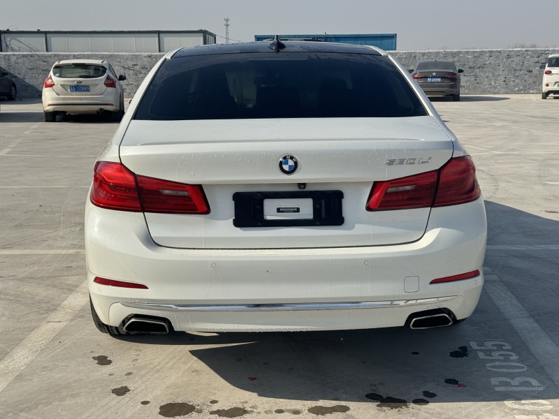 新乡18年宝马5系8