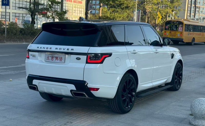 广州18年路虎揽胜运动7