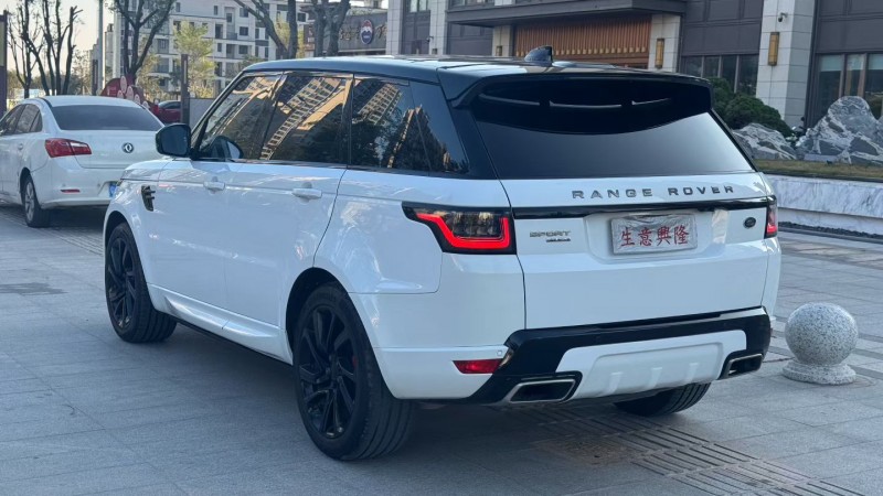 广州18年路虎揽胜运动9