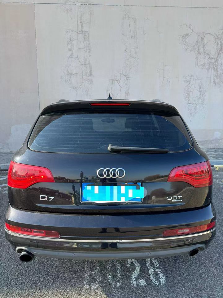 营口12年奥迪Q78