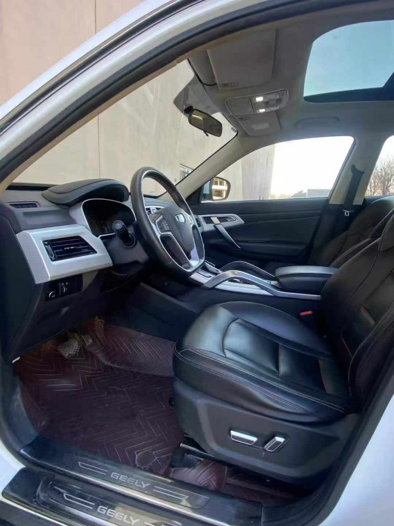 营口19年吉利博越4