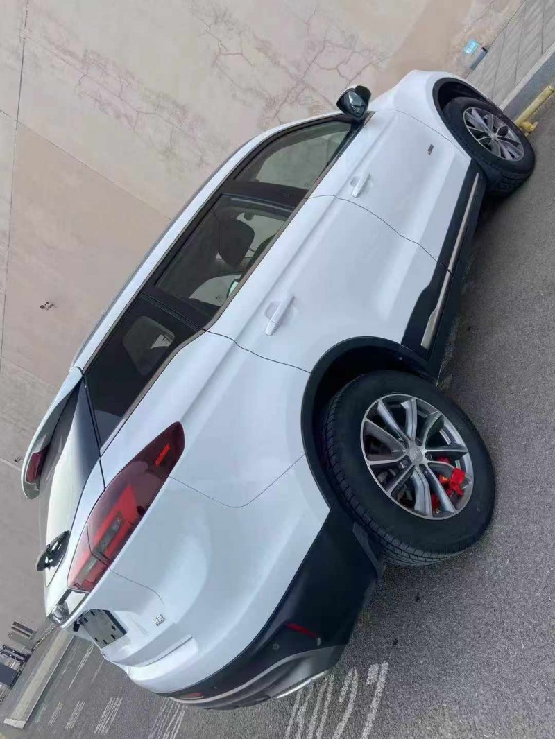 营口19年吉利博越5