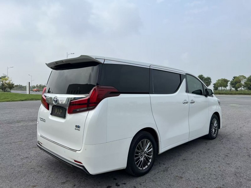 盐城20年丰田埃尔法8