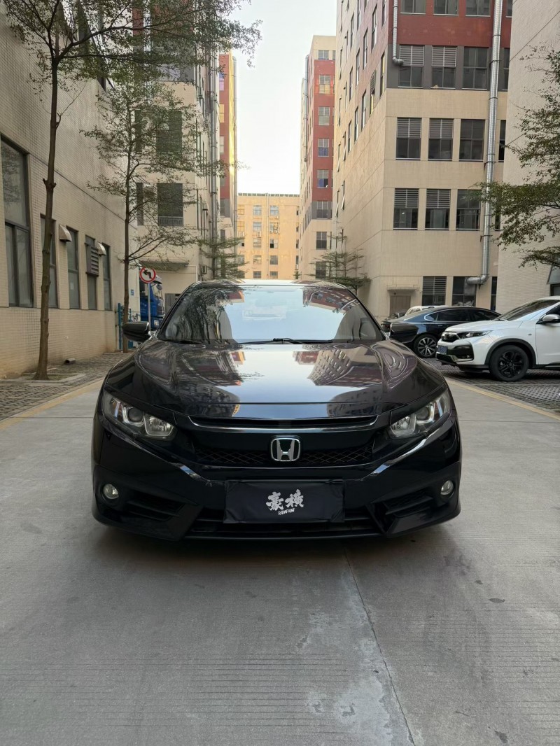 佛山18年本田思域1