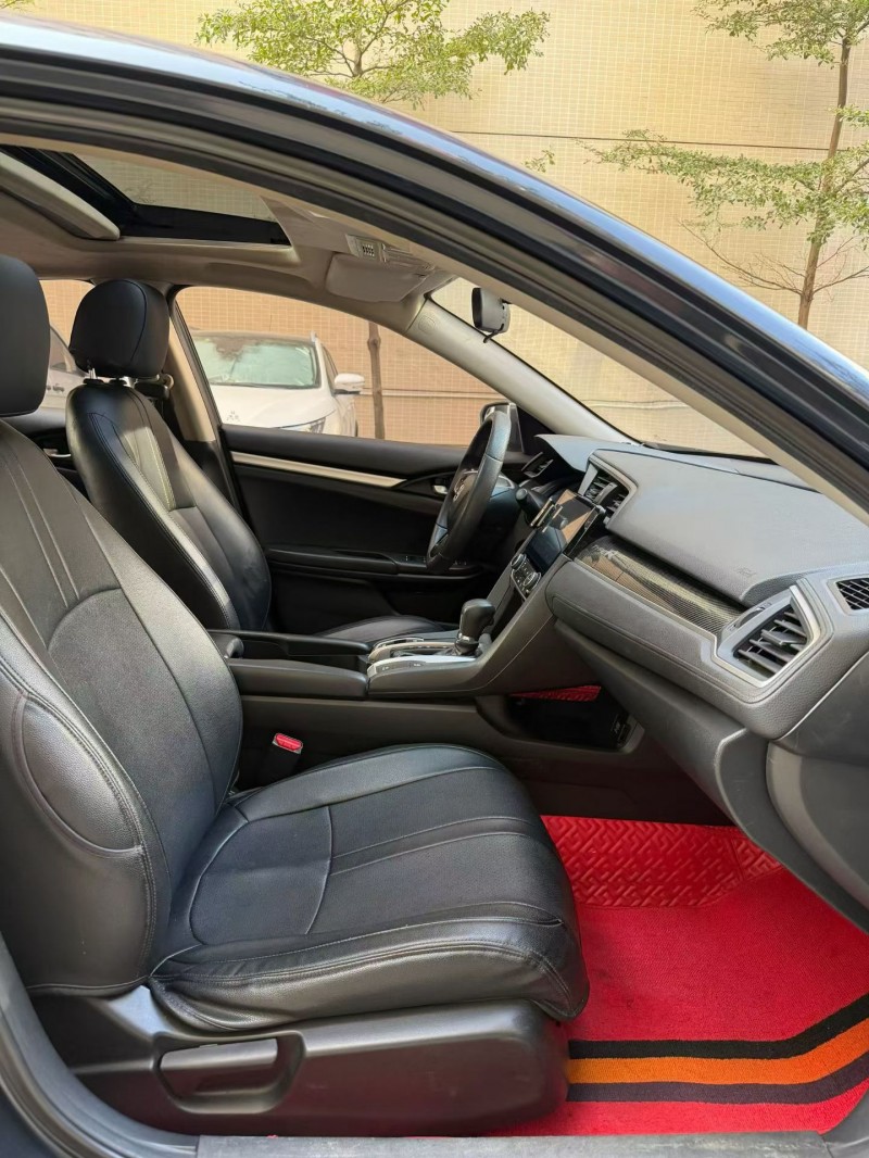 佛山18年本田思域7