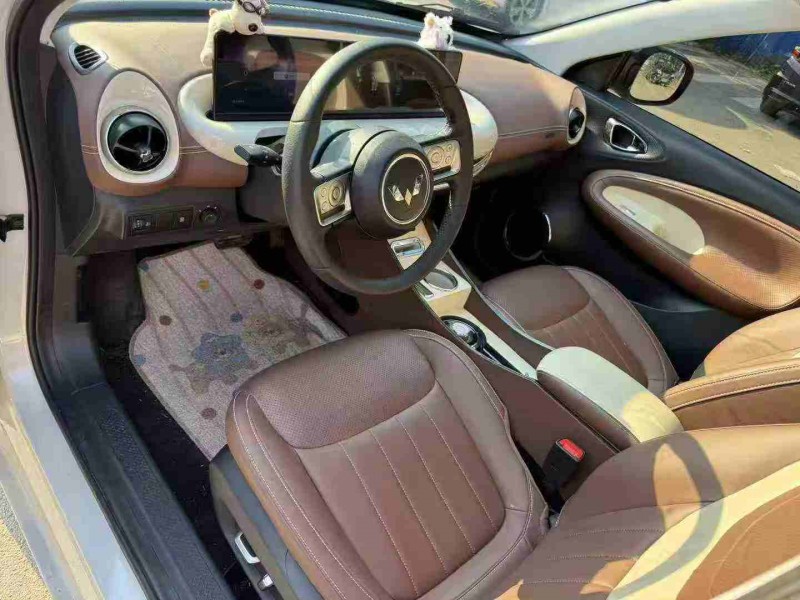 南宁25年五菱汽车缤果4