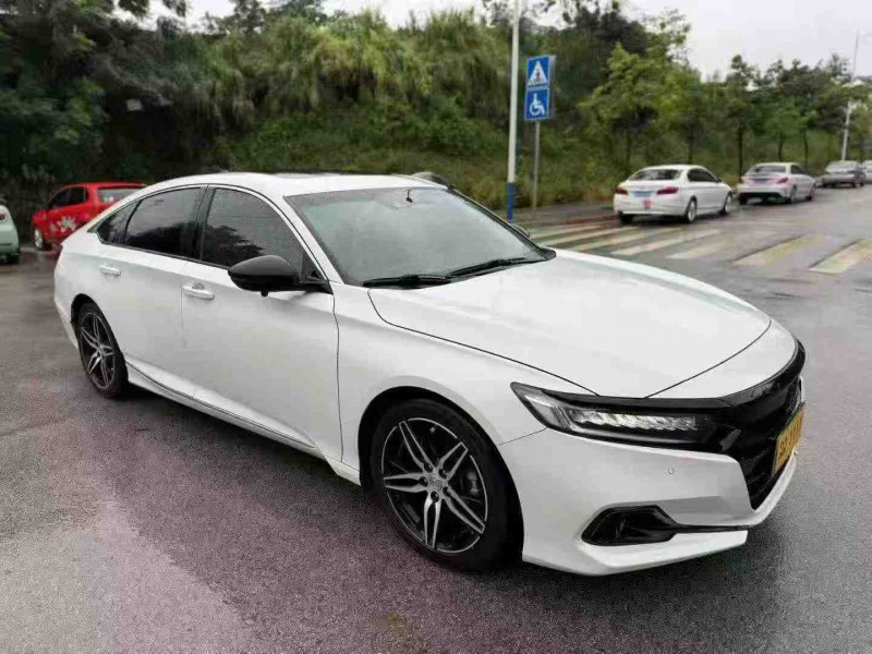 南宁22年本田雅阁2