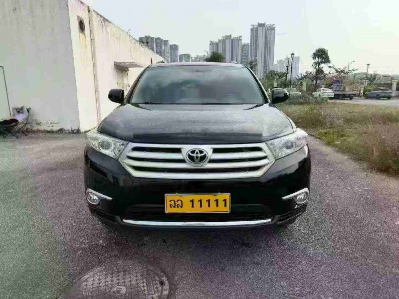 南宁14年丰田汉兰达1