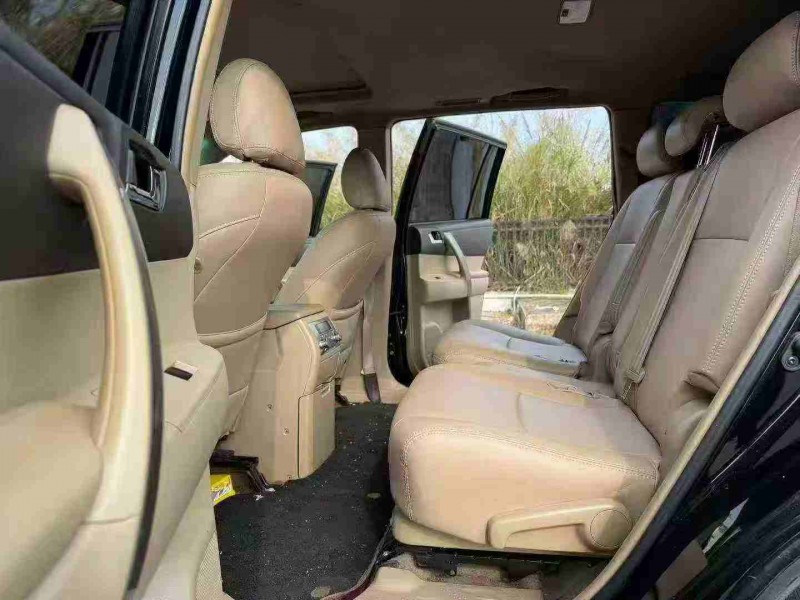 南宁14年丰田汉兰达6