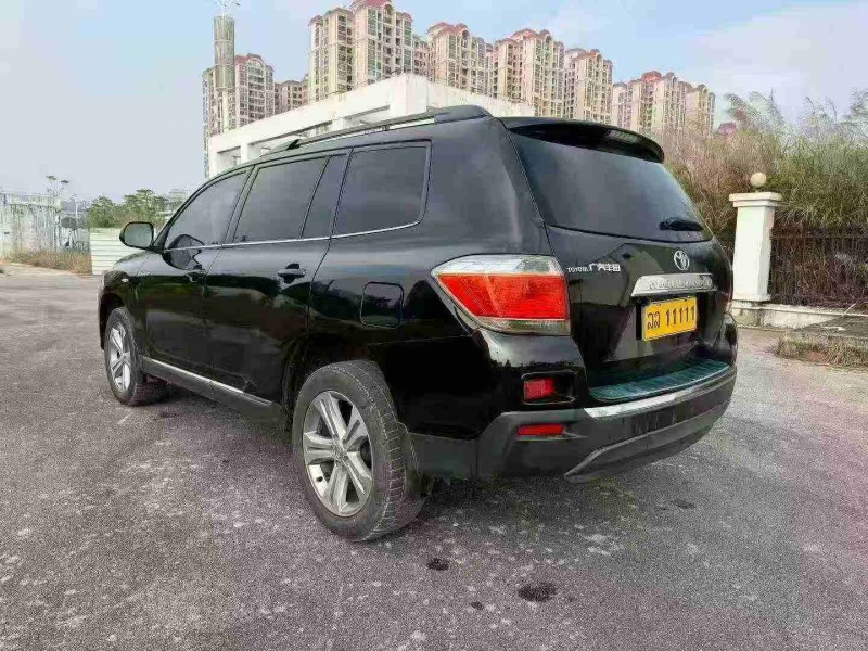 南宁14年丰田汉兰达8