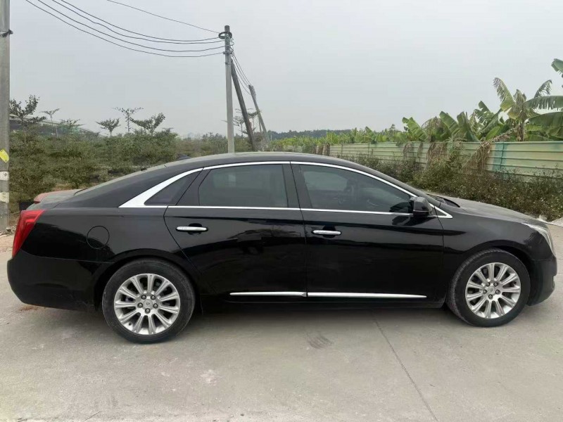中山15年凯迪拉克XTS9