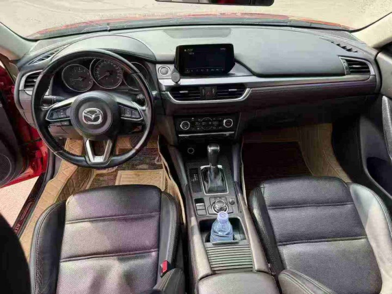 南宁18年马自达阿特兹5