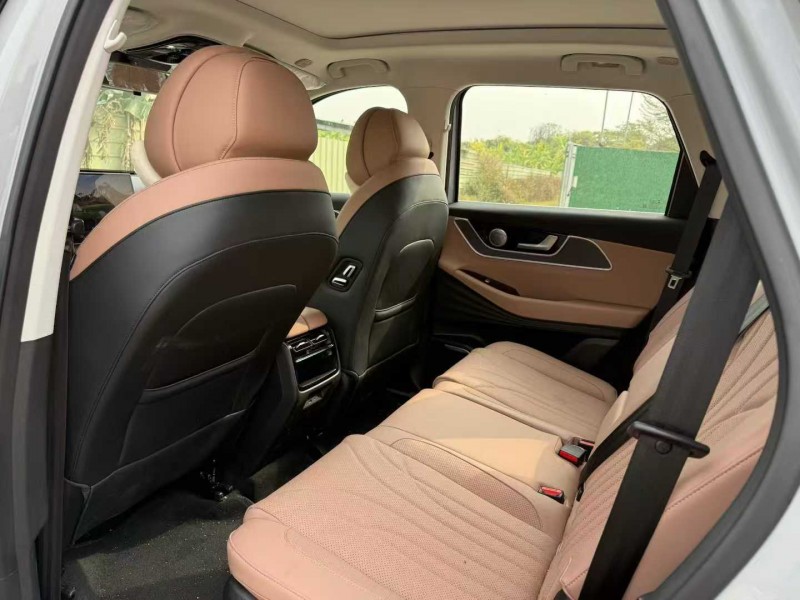 中山25年奇瑞瑞虎8