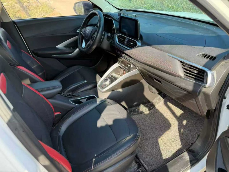 中山19年宝骏5106