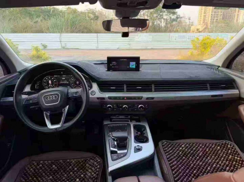 南宁19年奥迪Q75