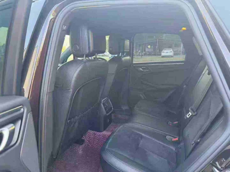 南宁18年保时捷Macan6