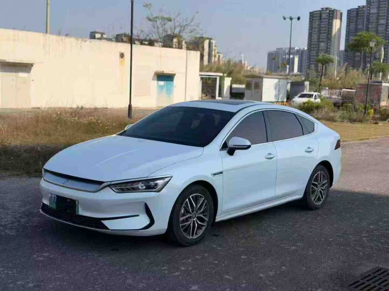 南宁24年比亚迪秦2