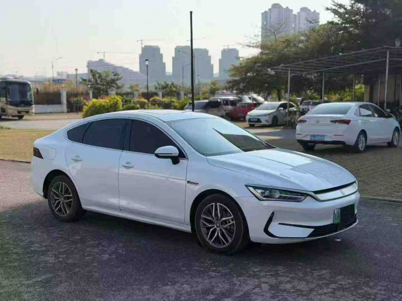 南宁24年比亚迪秦3