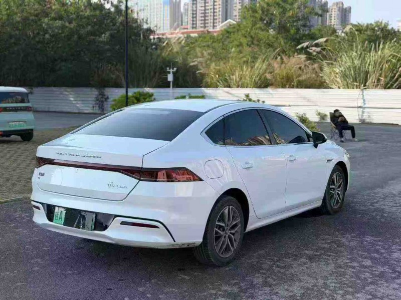 南宁24年比亚迪秦8