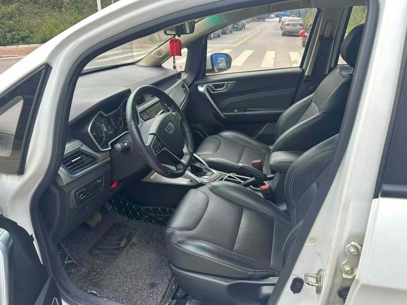 南宁19年吉利远景4