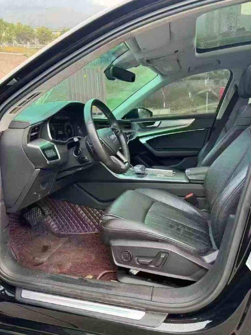 重庆21年奥迪A6L5