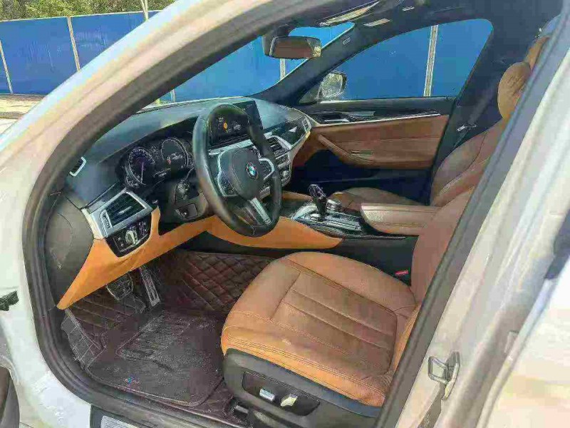 南宁17年宝马5系4