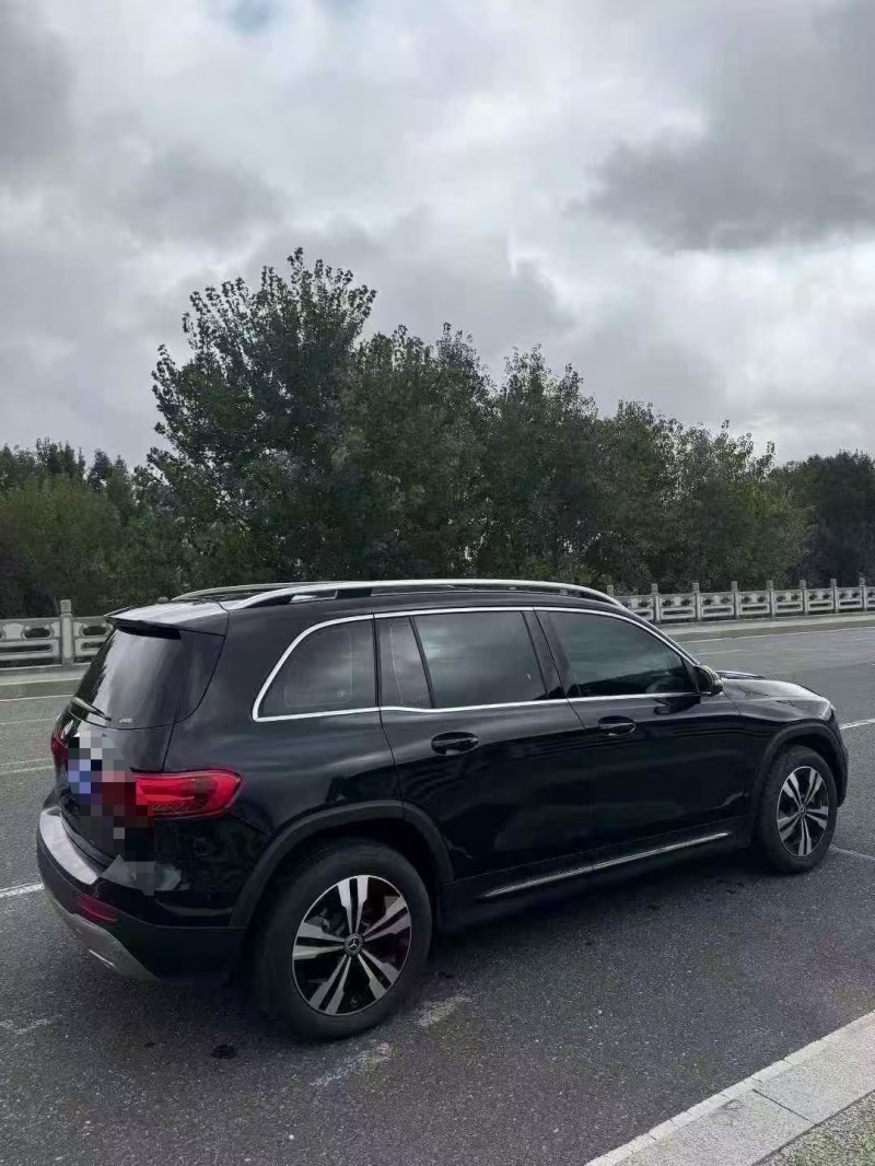 青岛23年奔驰GLB8