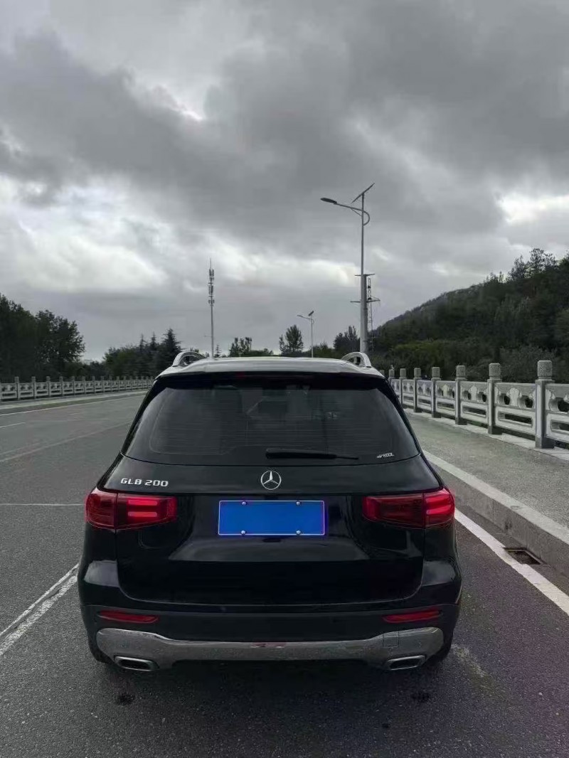 青岛23年奔驰GLB9