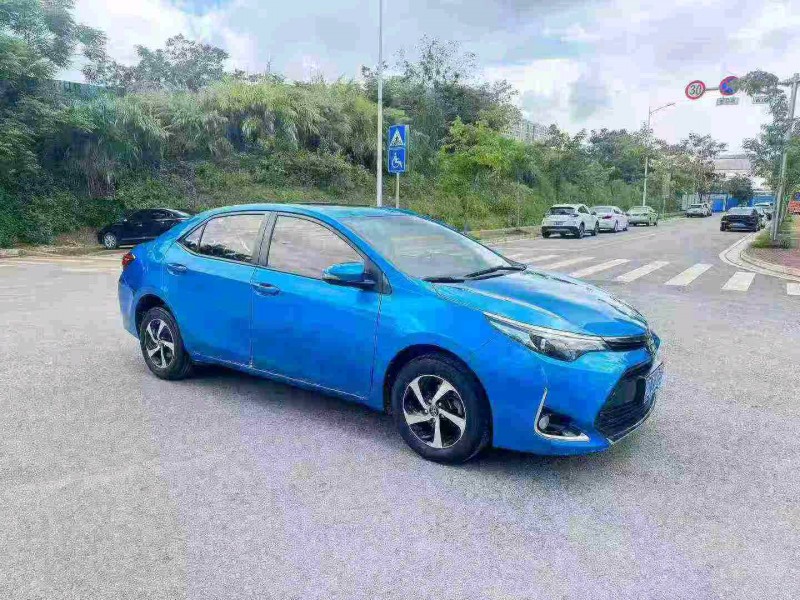 南宁18年丰田雷凌2