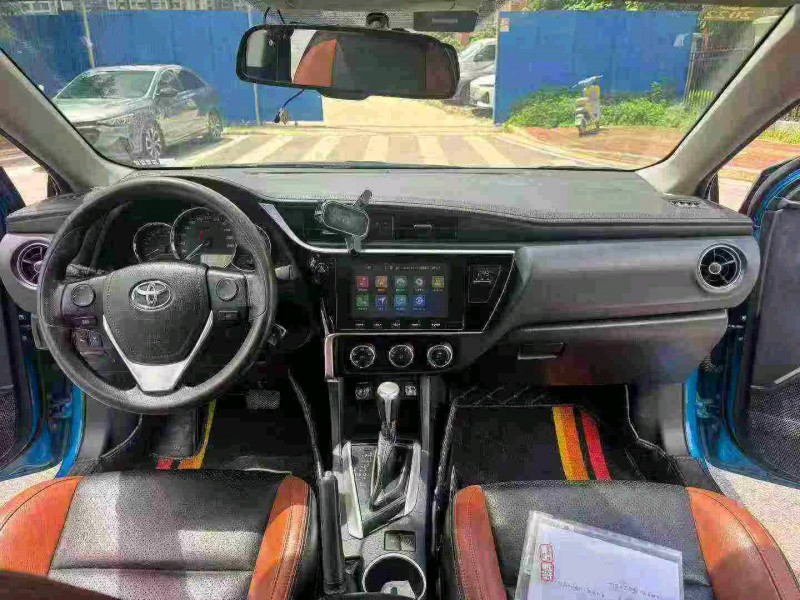 南宁18年丰田雷凌5