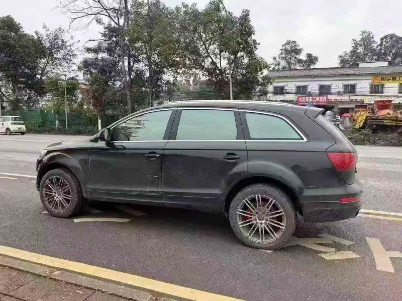 重庆15年奥迪Q77