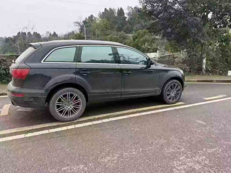 重庆15年奥迪Q78