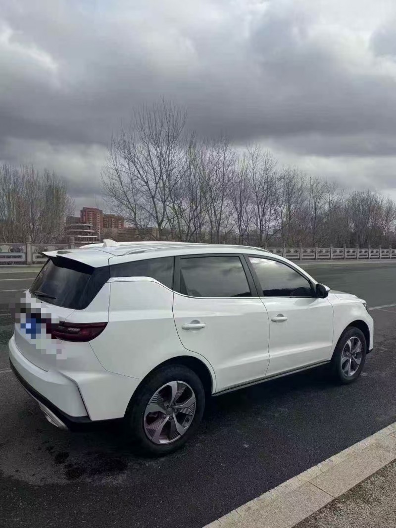 青岛24年吉利豪越8