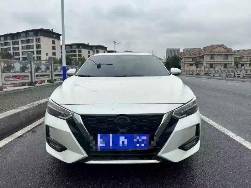 青岛20年日产轩逸1