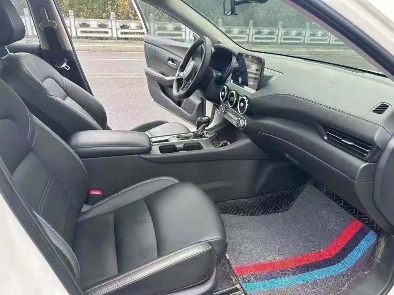 青岛20年日产轩逸4