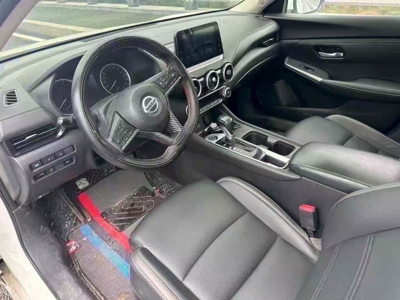 青岛20年日产轩逸6