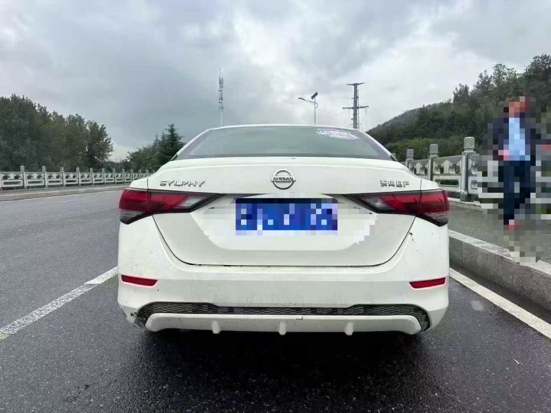 青岛20年日产轩逸9