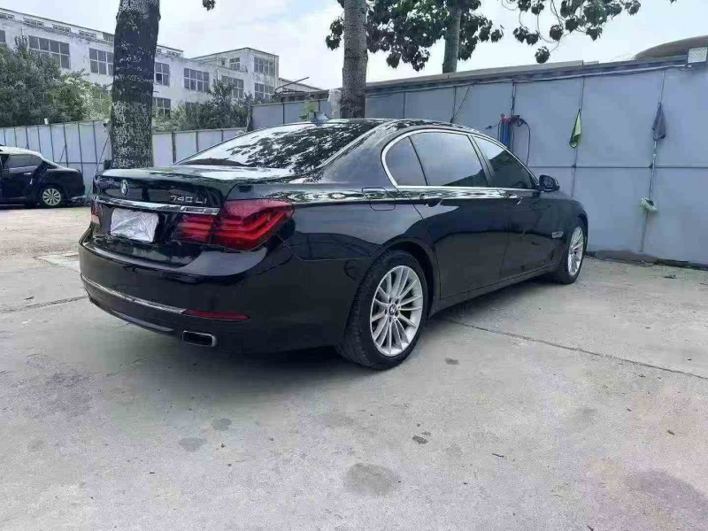 淄博14年宝马7系8